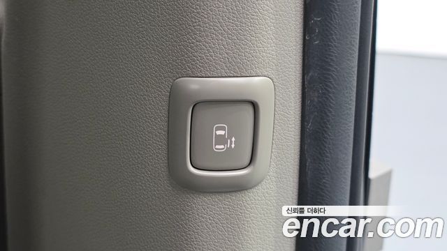 Kia Canival 2018 — photo 17