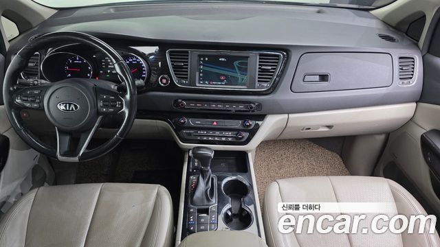 Kia Canival 2019 — photo 7