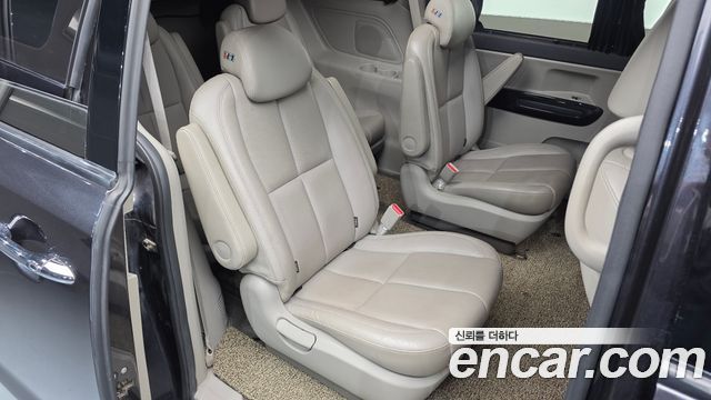 Kia Canival 2019 — photo 12
