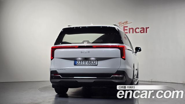 Kia Canival 2025 — photo 4