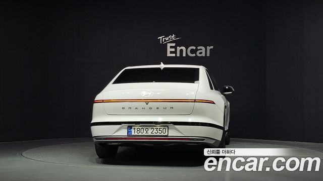 Hyundai Grandeur 2023 — photo 4
