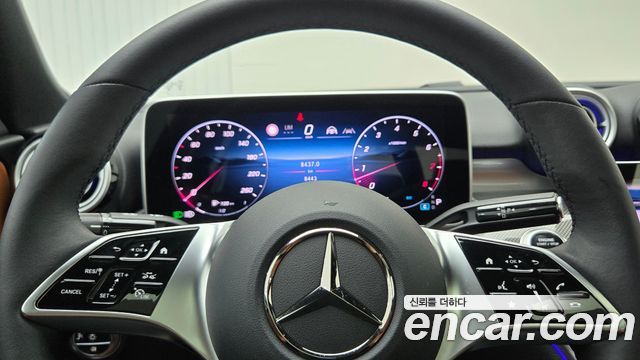 Mercedes-Benz C-Class 2026 — photo 8