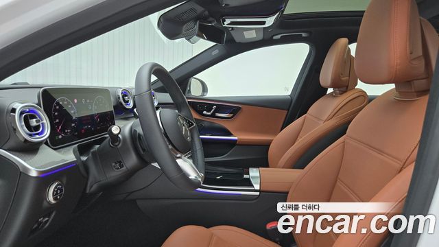 Mercedes-Benz C-Class 2026 — photo 9