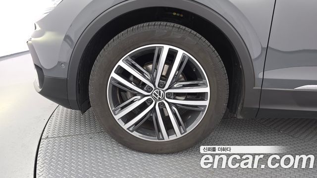 Volkswagen Tiguan 2024 — photo 5
