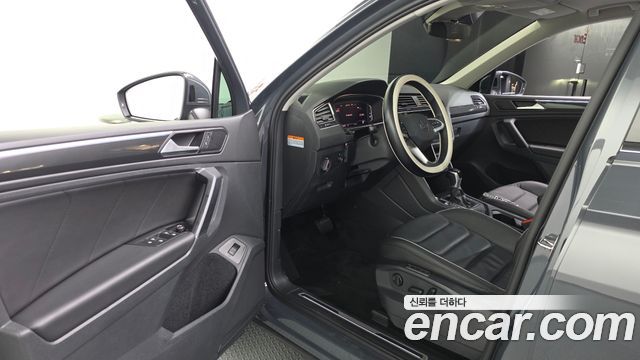 Volkswagen Tiguan 2024 — photo 13