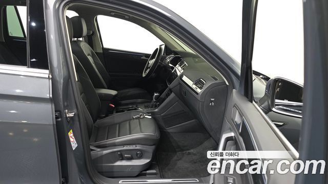 Volkswagen Tiguan 2024 — photo 17