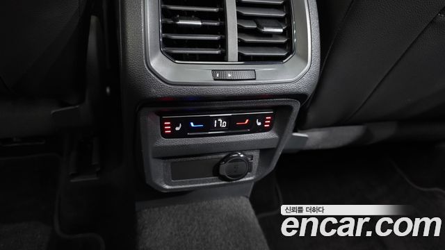 Volkswagen Tiguan 2024 — photo 24