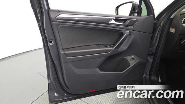 Volkswagen Tiguan 2024 — photo 14