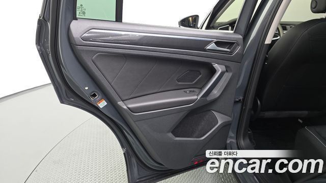 Volkswagen Tiguan 2024 — photo 15