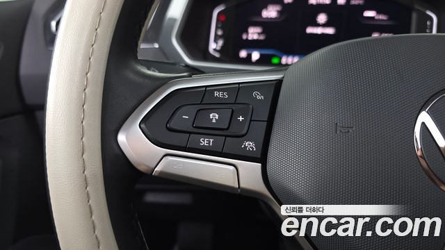 Volkswagen Tiguan 2024 — photo 27
