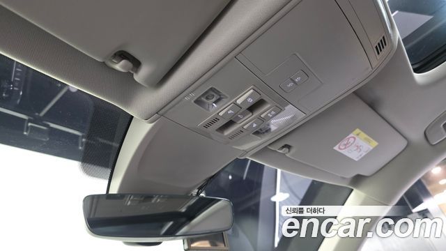 Volkswagen Tiguan 2024 — photo 32