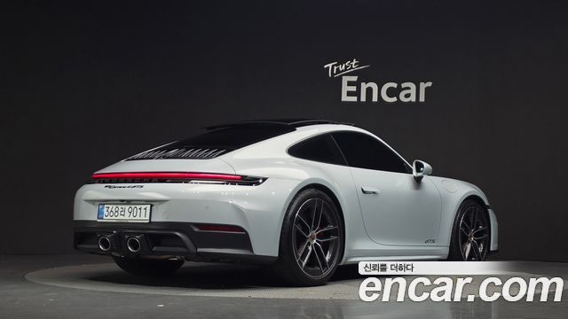 Porsche 911 2025 — photo 2