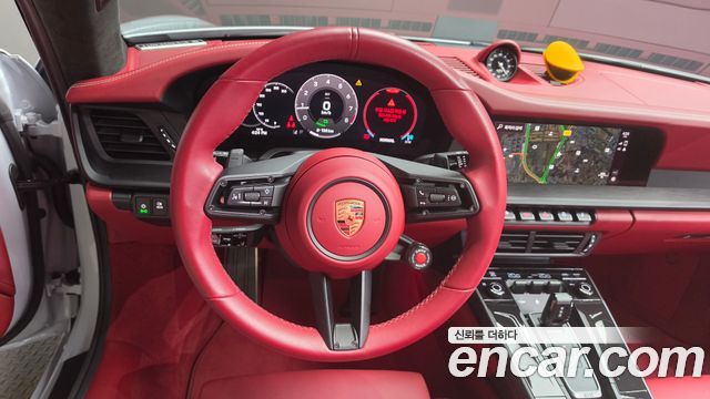 Porsche 911 2025 — photo 12