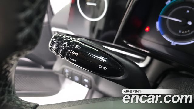 Hyundai AVANTE 2022 — photo 25