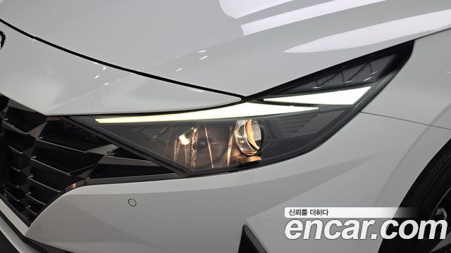 Hyundai AVANTE 2022 — photo 8