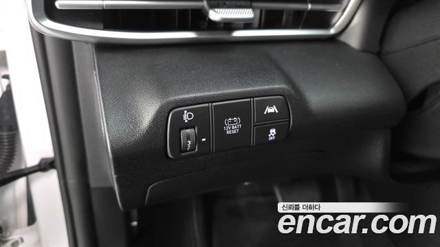 Hyundai AVANTE 2022 — photo 27