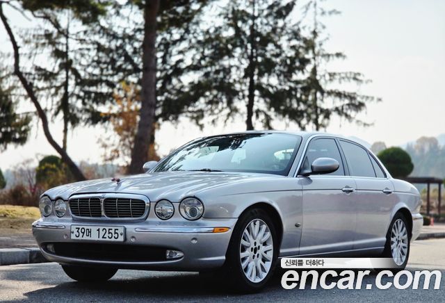 Jaguar XJ 2006 — photo 1