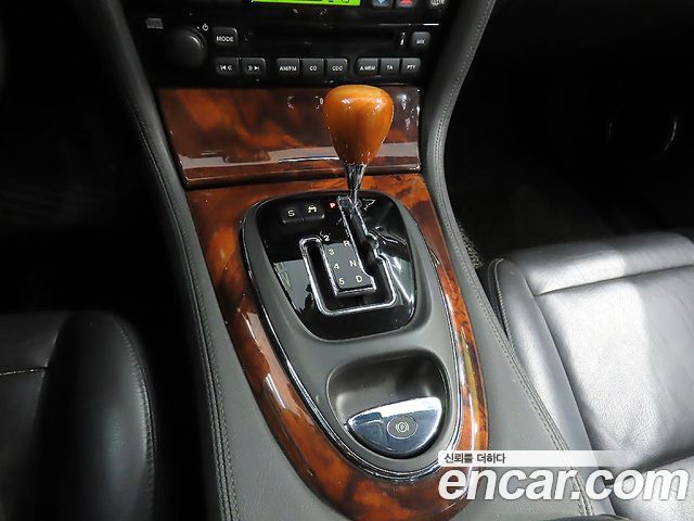 Jaguar XJ 2006 — photo 14