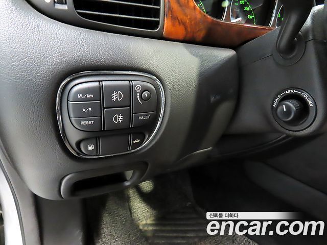 Jaguar XJ 2006 — photo 15
