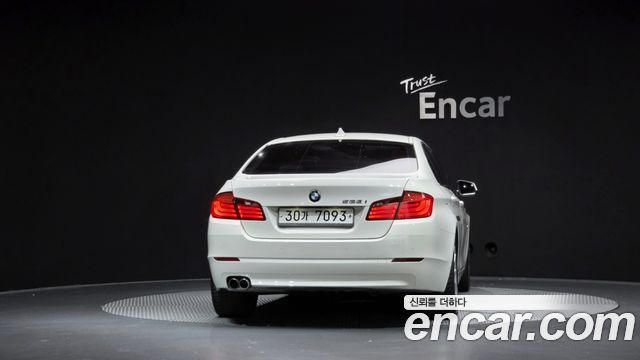 BMW 5-Series 2012 — photo 4