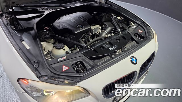 BMW 5-Series 2012 — photo 6