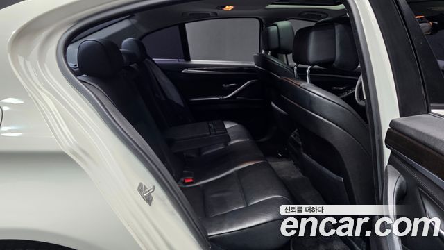 BMW 5-Series 2012 — photo 12