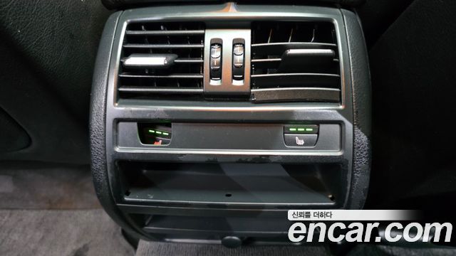 BMW 5-Series 2012 — photo 19