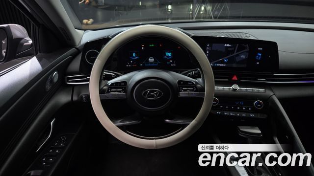 Hyundai AVANTE 2021 — photo 19