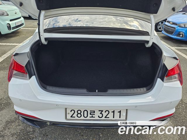 Hyundai AVANTE 2023 — photo 5