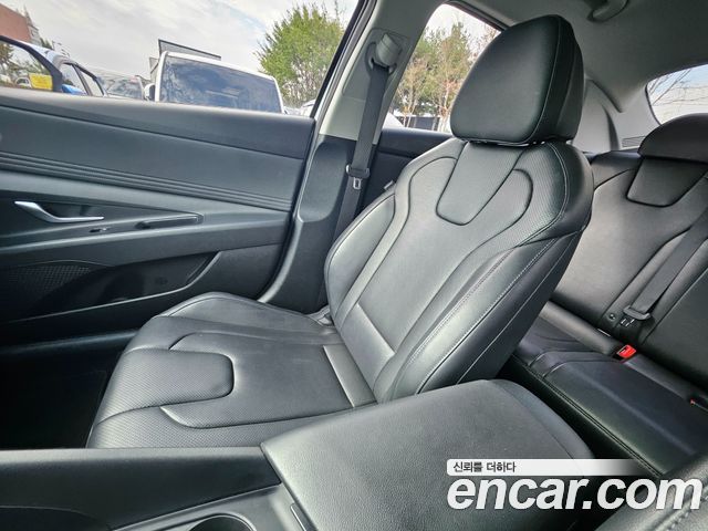 Hyundai AVANTE 2023 — photo 17
