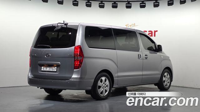 Hyundai Starex 2019 — photo 2