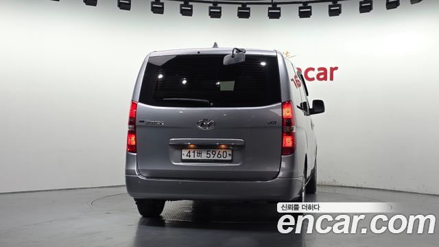 Hyundai Starex 2019 — photo 4
