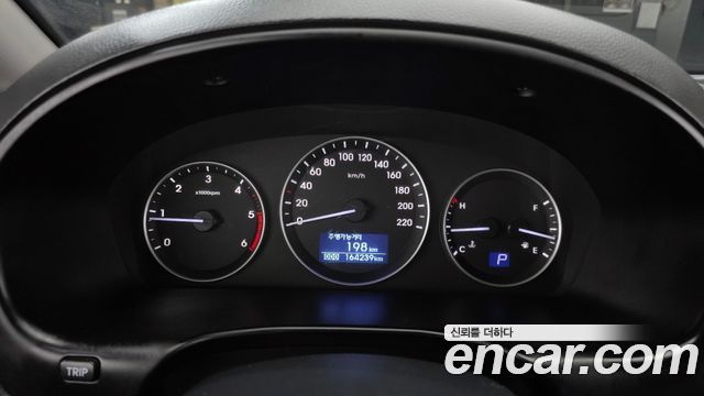 Hyundai Starex 2019 — photo 8