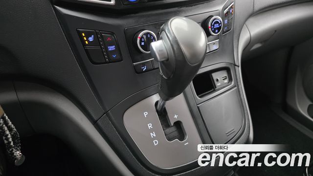 Hyundai Starex 2019 — photo 9