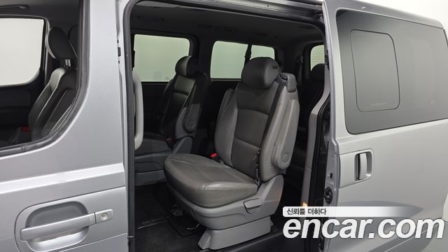 Hyundai Starex 2019 — photo 11