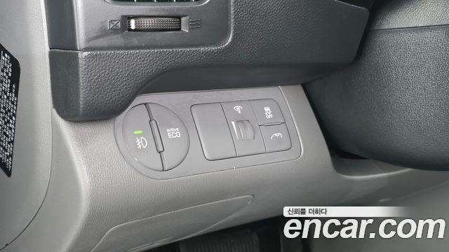 Hyundai Starex 2019 — photo 14