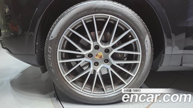 Porsche Cayenne 2019 — photo 5