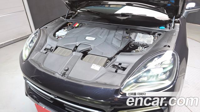 Porsche Cayenne 2019 — photo 6