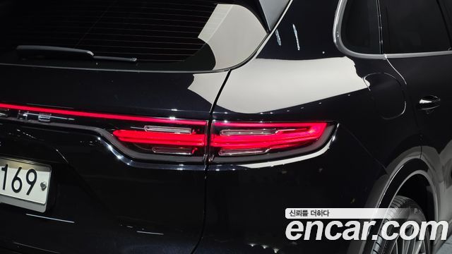 Porsche Cayenne 2019 — photo 9