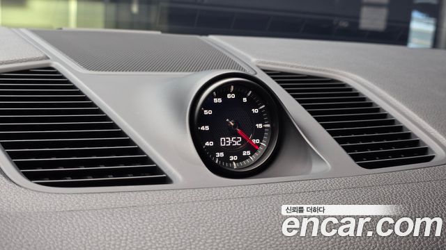 Porsche Cayenne 2019 — photo 28
