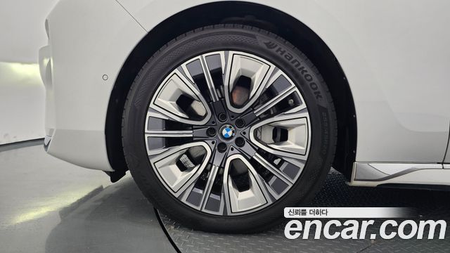 BMW 7-Series 2023 — photo 5