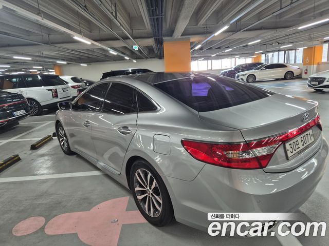Hyundai Grandeur 2011 — photo 2