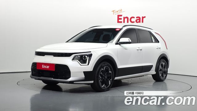 Kia Niro 2023 — photo 1