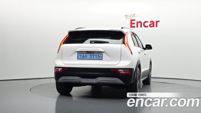 Kia Niro 2023 — photo 4