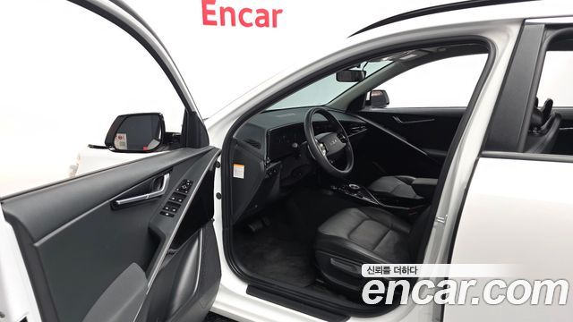 Kia Niro 2023 — photo 13