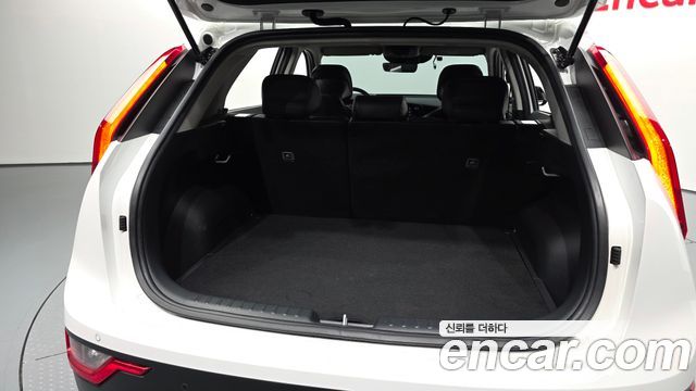 Kia Niro 2023 — photo 26