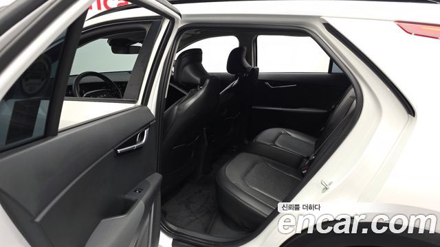 Kia Niro 2023 — photo 16
