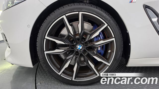 BMW 8-Series 2023 — photo 5