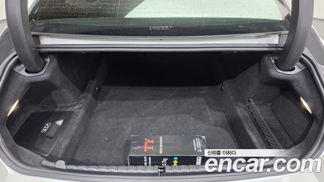 BMW 8-Series 2023 — photo 20