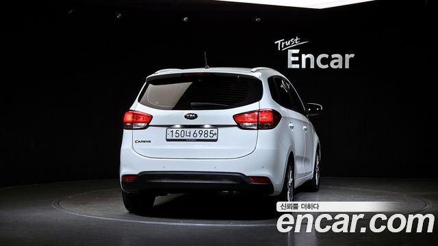 Kia Carens 2015 — photo 4